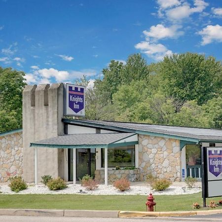 Knights Inn Cleveland/Маседония Экстерьер фото