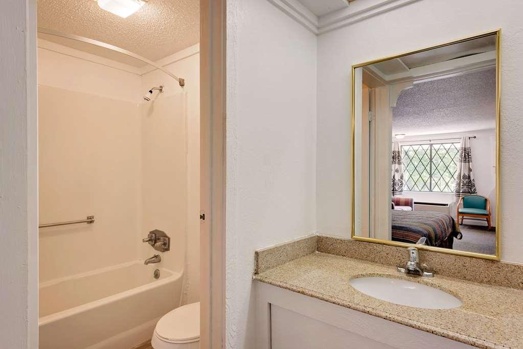 Knights Inn Cleveland/Маседония Экстерьер фото