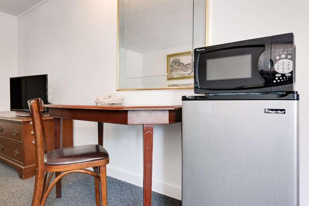 Knights Inn Cleveland/Маседония Номер фото
