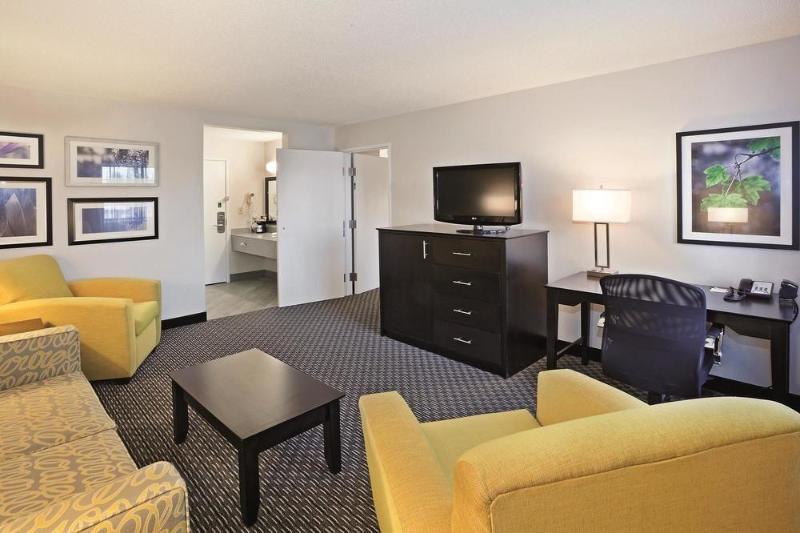 Knights Inn Cleveland/Маседония Экстерьер фото