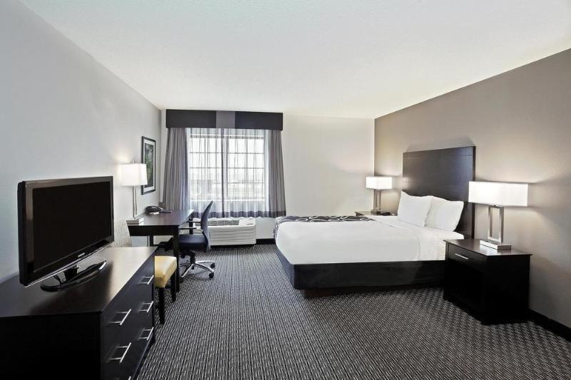 Knights Inn Cleveland/Маседония Экстерьер фото