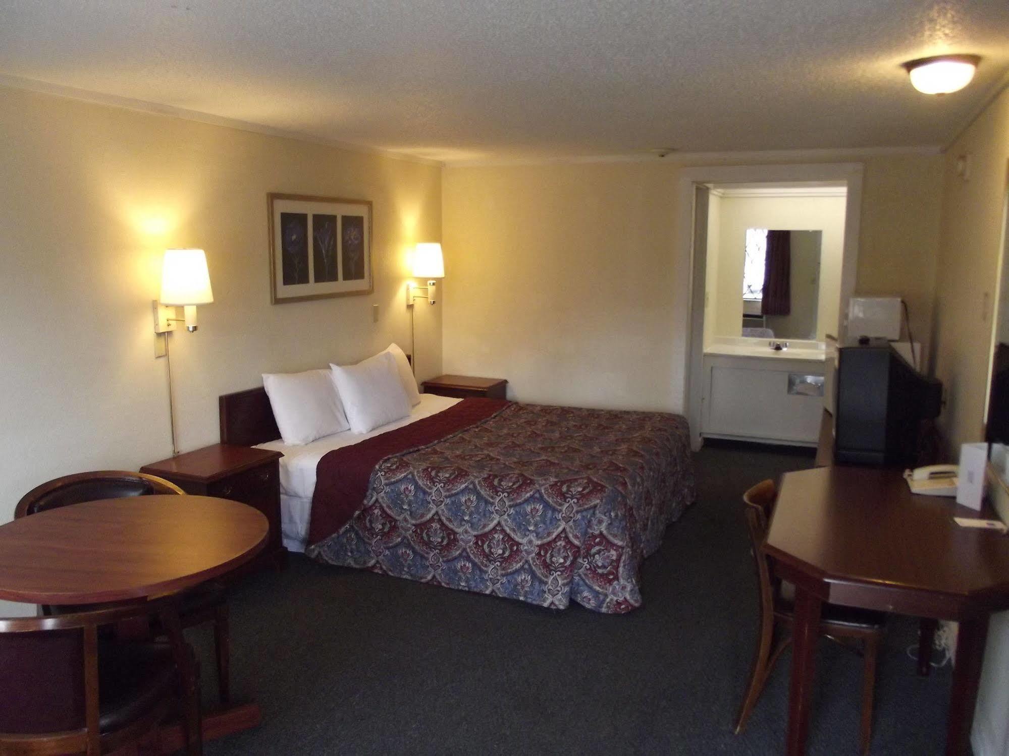 Knights Inn Cleveland/Маседония Экстерьер фото