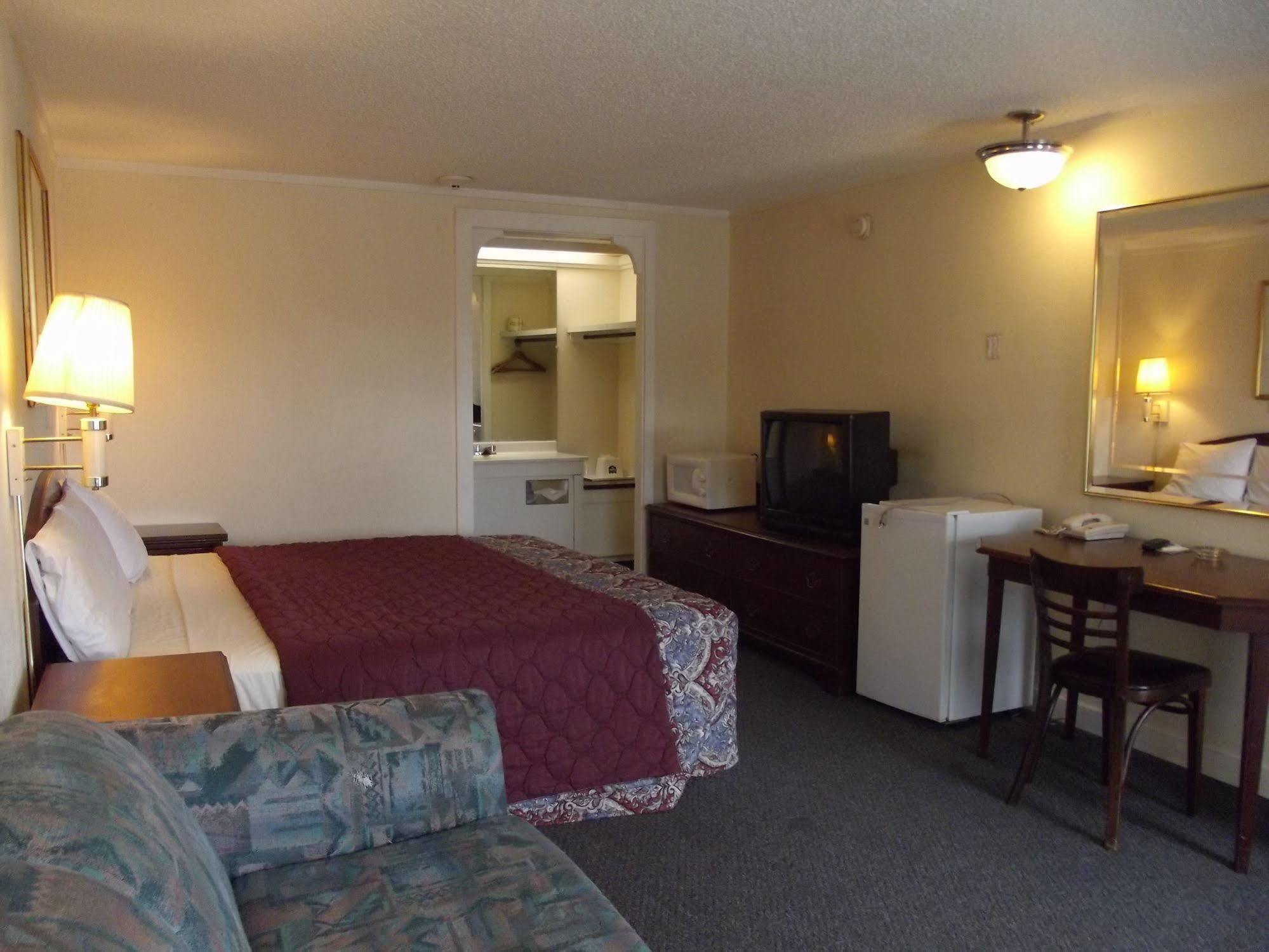 Knights Inn Cleveland/Маседония Экстерьер фото