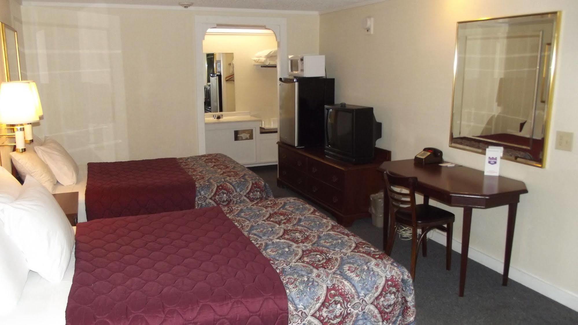 Knights Inn Cleveland/Маседония Экстерьер фото